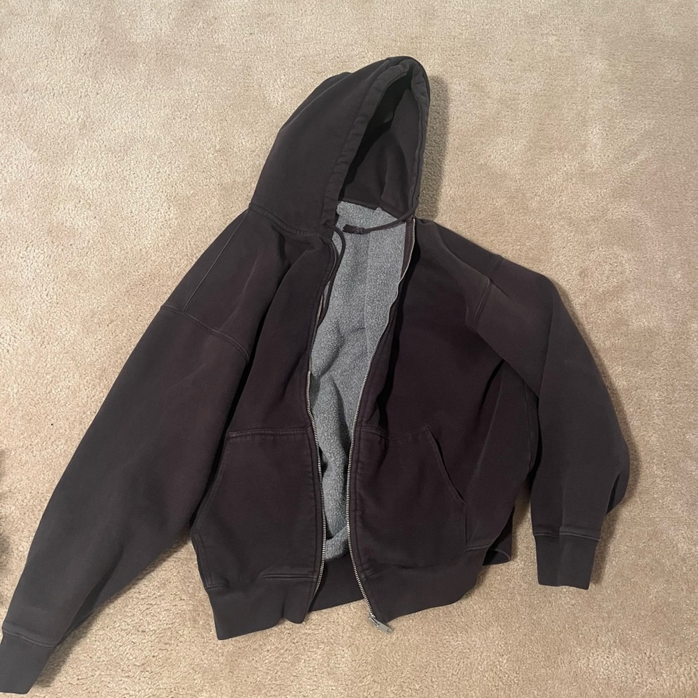Brandy Melville Zip-up